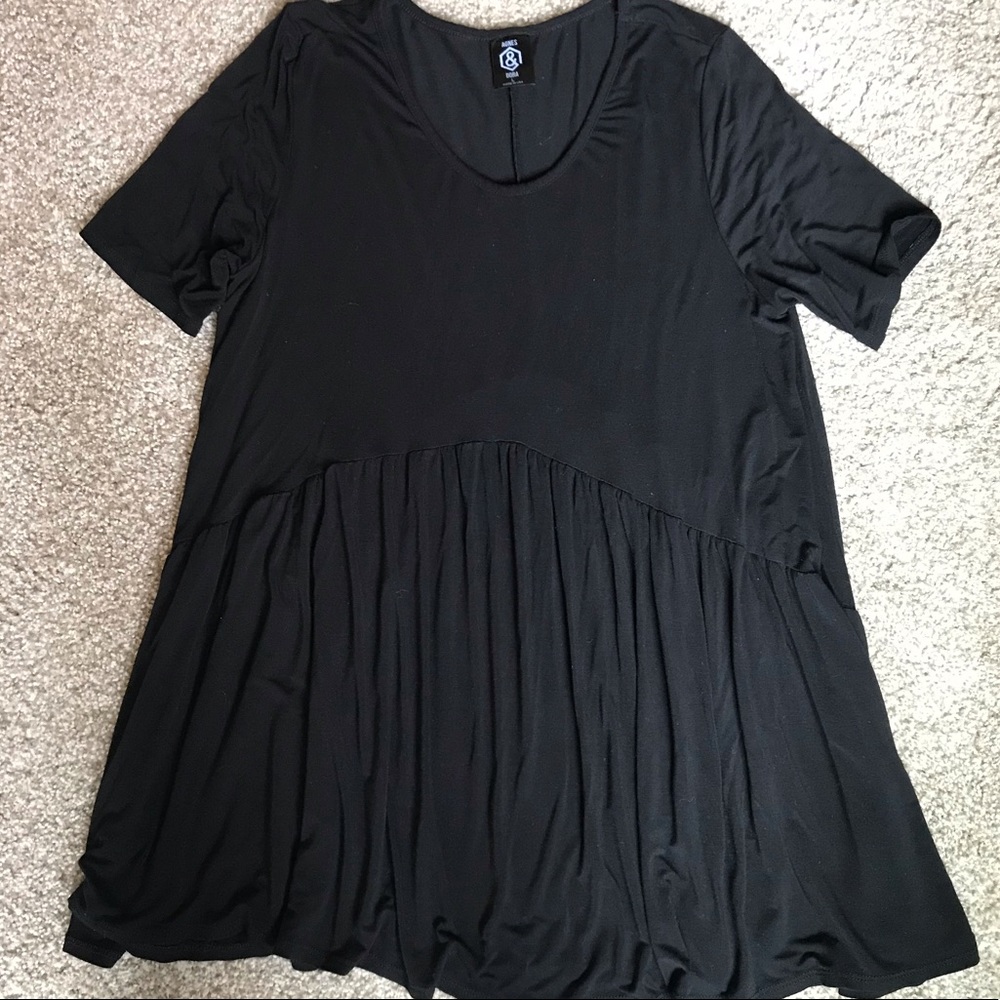 Black Agnes and dora muse top